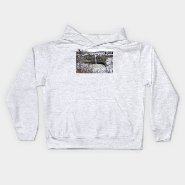 Devil's Punch Bowl Centered Kids Hoodie by srosu